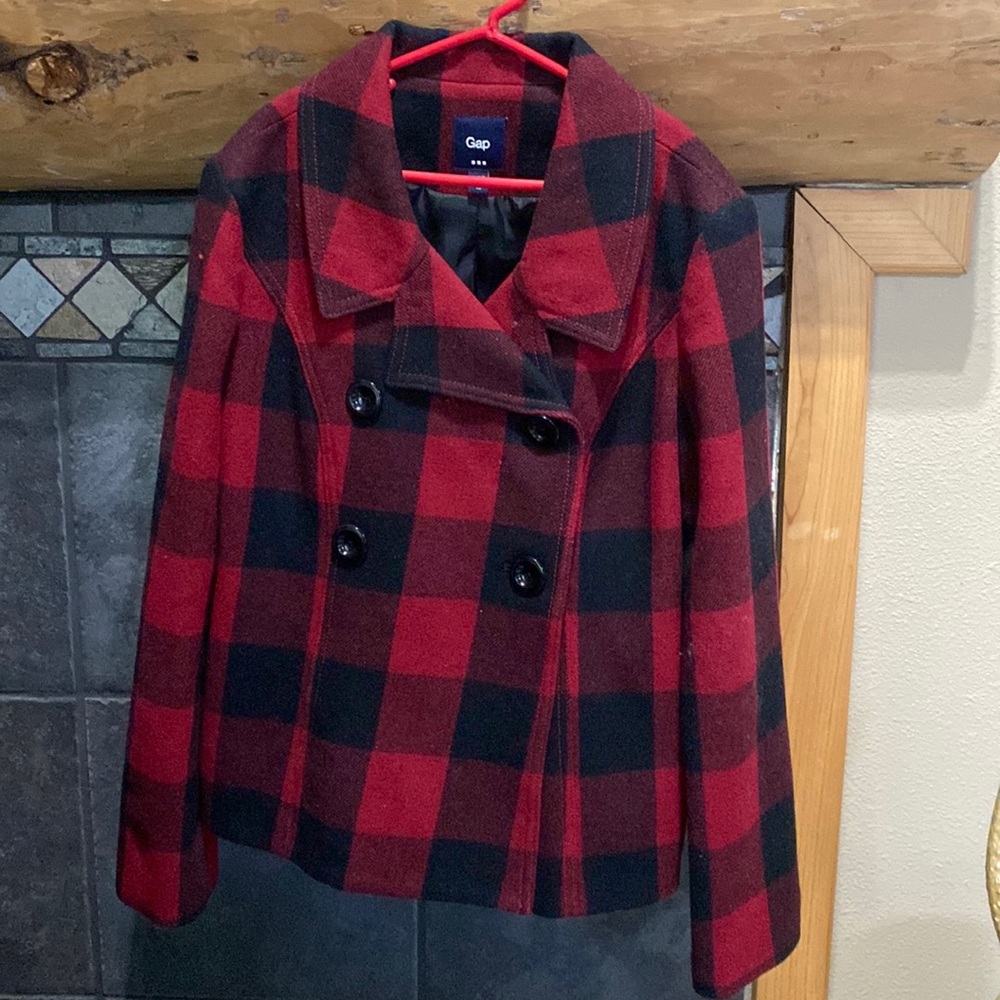 XS GAP black and red plaid, pea coat